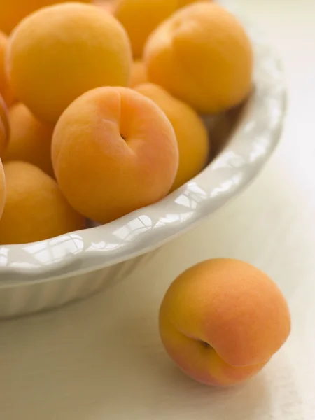 Bowl Of Apricots — Stock Photo, Image