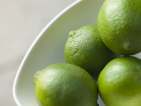 Bowl Of Fresh Limes — Stock Photo, Image