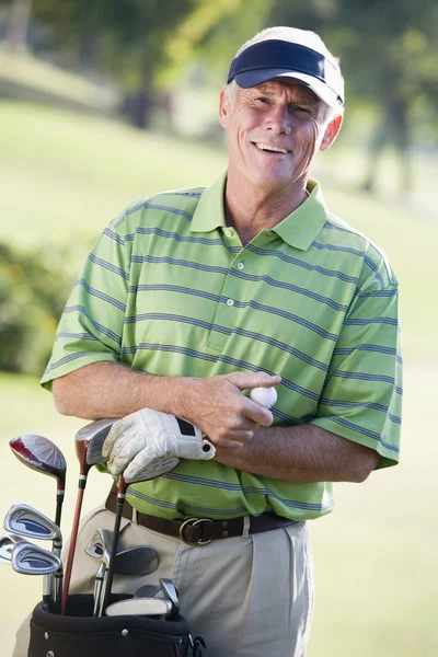 Retrato de un golfista masculino — Foto de Stock
