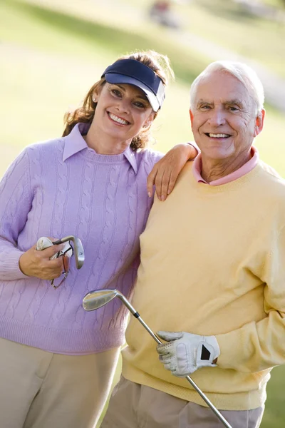 Paar Genießt Eine Runde Golf — Stockfoto
