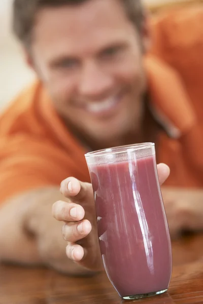 Middle Aged Man Drinking Fresh Berry Smoothie — Stock Photo, Image