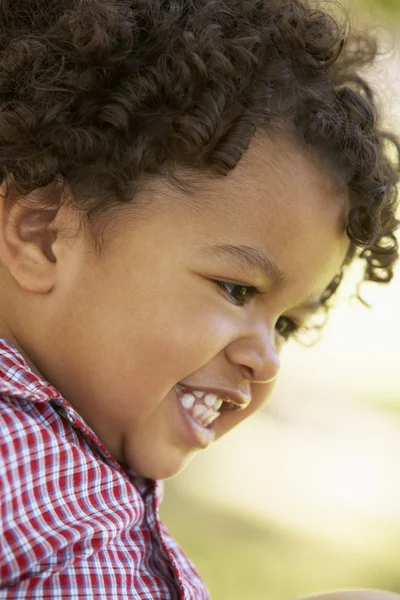 Portrét chlapeček s úsměvem — Stock fotografie