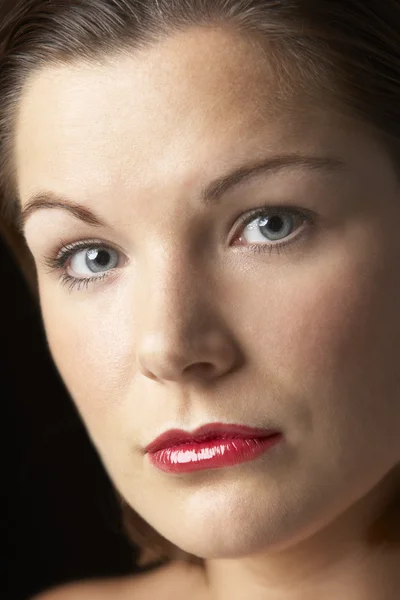 Retrato Mujer Joven Con Lápiz Labial Rojo — Foto de Stock