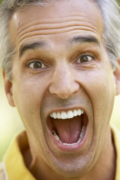 Senior, porträt, mann, vierziger jahre, schockiert, überraschung, bestürzt, unglücklich, kopf — Stockfoto