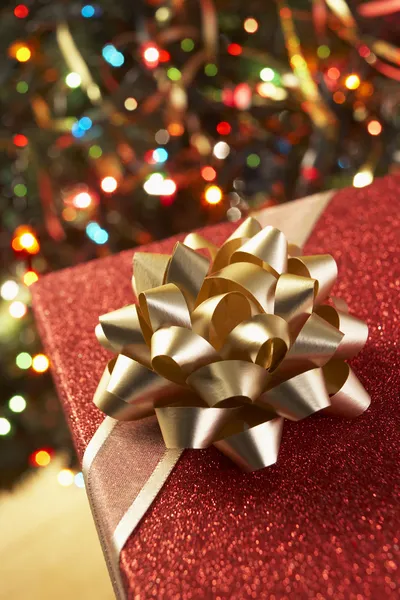 Presente Natal Sob Árvore Natal — Fotografia de Stock