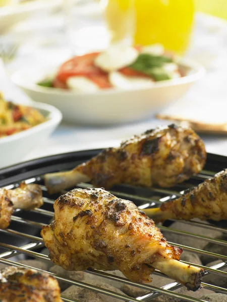 Chicken Cooking On A Grill — Stock Photo, Image