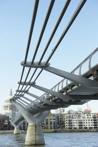 Χιλιετίας Γέφυρα Για Πεζούς Λονδίνο Αγγλία — Φωτογραφία Αρχείου