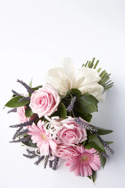 Pembe ve beyaz çiçekler buket — Stok fotoğraf