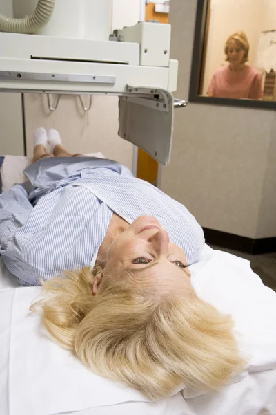 Paciente Teniendo Una Radiografía —  Fotos de Stock
