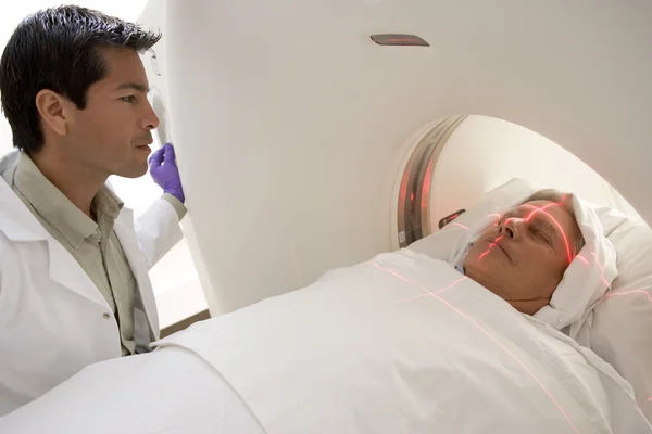 Doctor Patient Having Computerized Axial Tomography Cat Scan — Stock Photo, Image