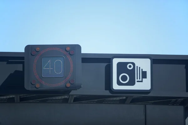 Speed Detector Next To A Speed Camera Warning Sign — Stock Photo, Image