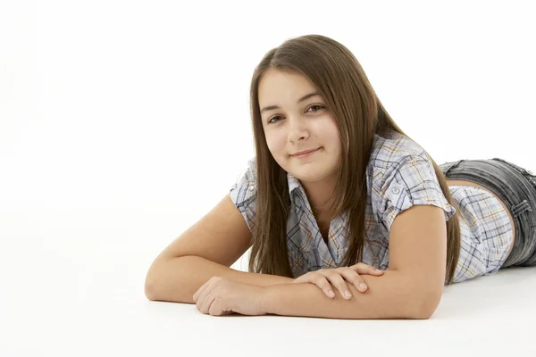 Porträt eines lächelnden jungen Mädchens — Stockfoto