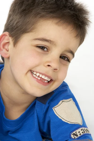 Portrét Usmívajícího Mladého Chlapce — Stock fotografie