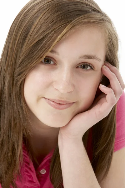Estúdio retrato de sorridente adolescente menina — Fotografia de Stock