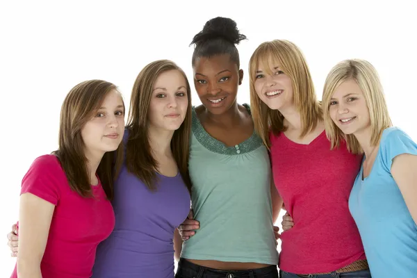 Grupa nastoletnich dziewczyn — Zdjęcie stockowe