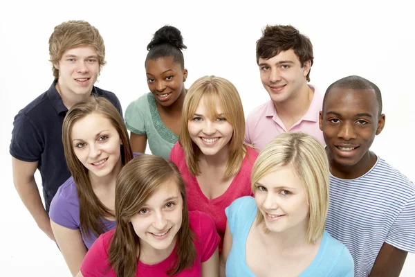 Gruppe von Teenagerfreunden im Studio — Stockfoto