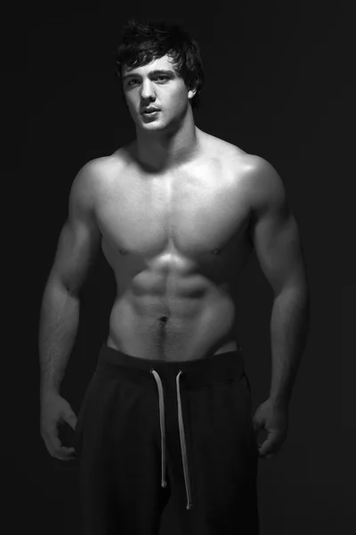 Studio Portrait Of Muscular Teenage Boy — Stock Photo, Image