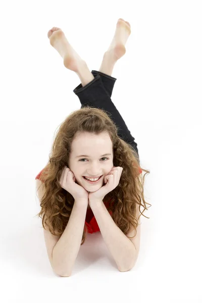 Νεαρό Κορίτσι Τοποθέτηση Στομάχι — Φωτογραφία Αρχείου