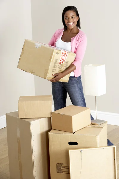 Woman Moving New Home — Stock Photo, Image