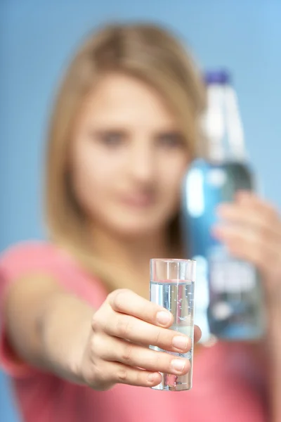 Teenage Girl Holding Glass Of Spirits — Stock Photo, Image