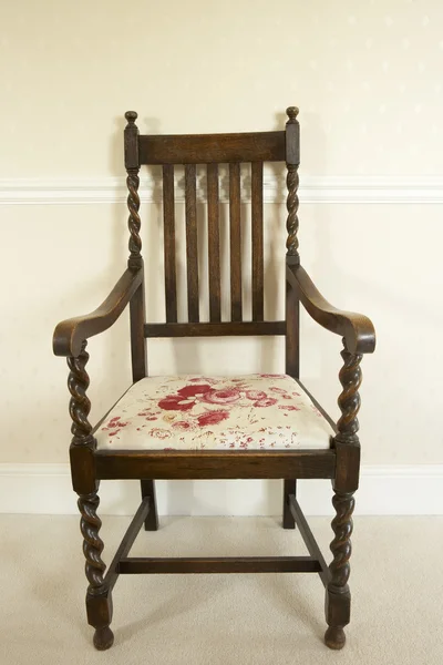Antyczne krzesło — Zdjęcie stockowe