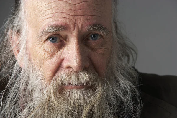 Älterer Mann Mit Langem Bart — Stockfoto