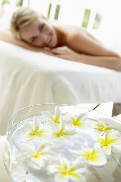 Woman Massage Table Flowers Foreground — Stock Photo, Image