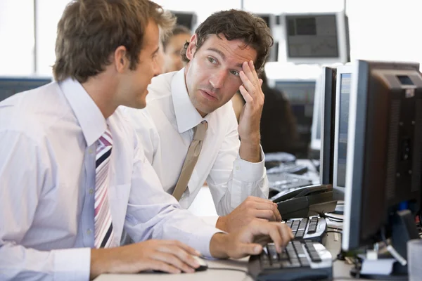 Colleagues Working Together At Computer — Stock Photo, Image