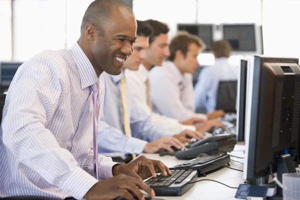 Stock Traders At Work — Stock Photo, Image