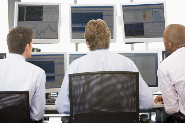 Stock Traders Viewing Monitors — Stock Photo, Image