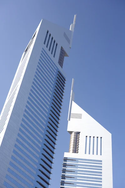 Современные офисные здания в Дубае — стоковое фото
