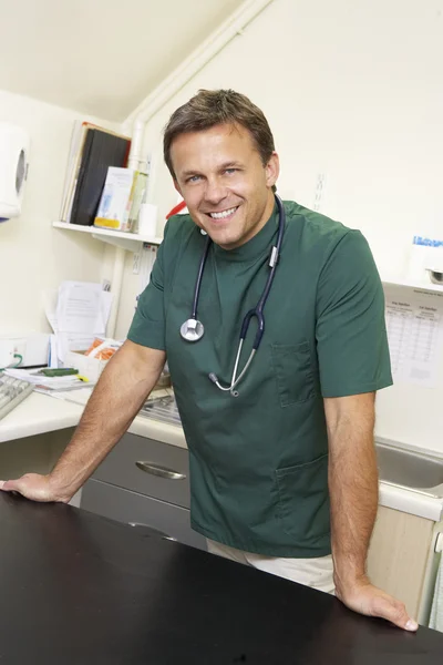 Retrato Veterinário Masculino Cirurgia — Fotografia de Stock