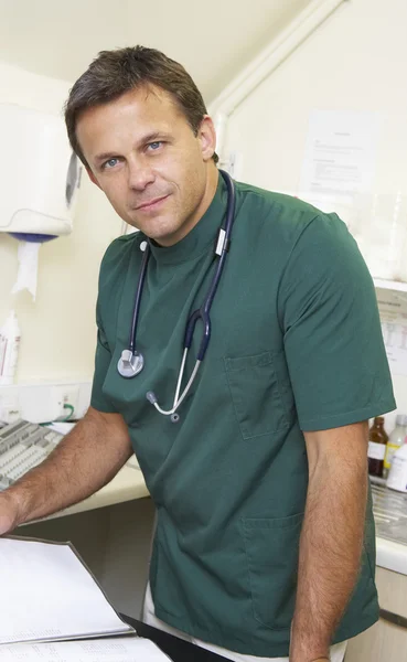 Portrait Of Male Vet In Surgery — Stock Photo, Image