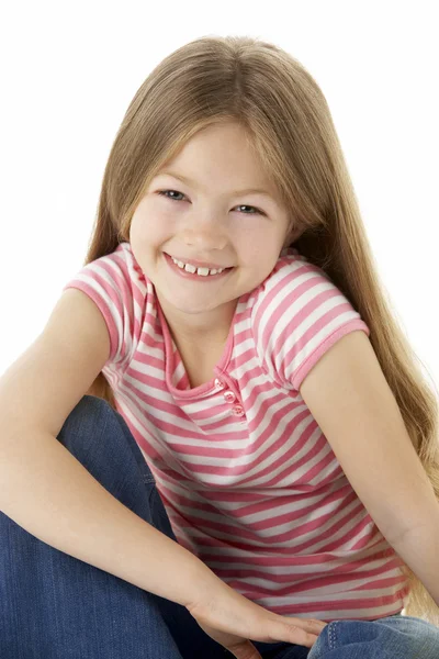 Studioporträt eines lächelnden Mädchens — Stockfoto