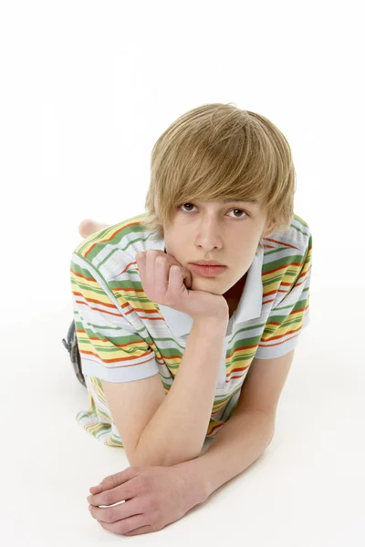 Portret poważne nastoletniego chłopca — Zdjęcie stockowe