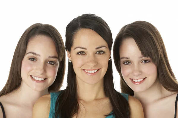 Retrato Estúdio Três Mulheres Jovens — Fotografia de Stock