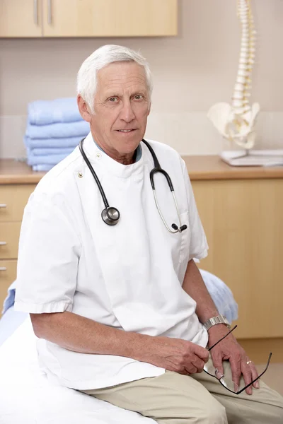 Portrét mužské osteopat — Stock fotografie
