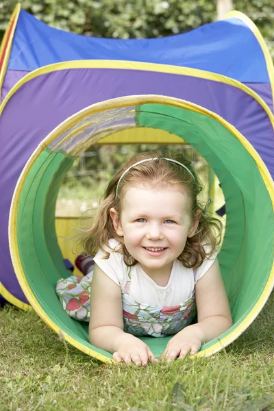 Young Girl Crawling Play Equipment — Stock Photo, Image