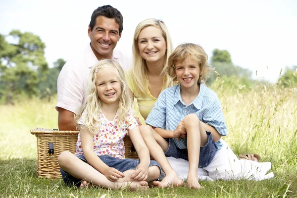 Family Having Picnic Countryside — Stock Photo, Image