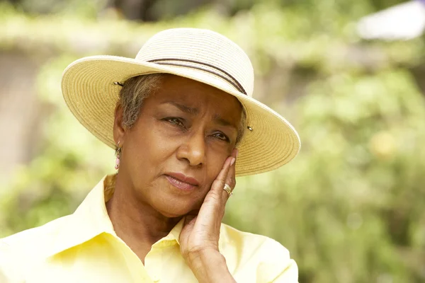 Senior Woman With Thoughtful Expression — Stock Photo, Image