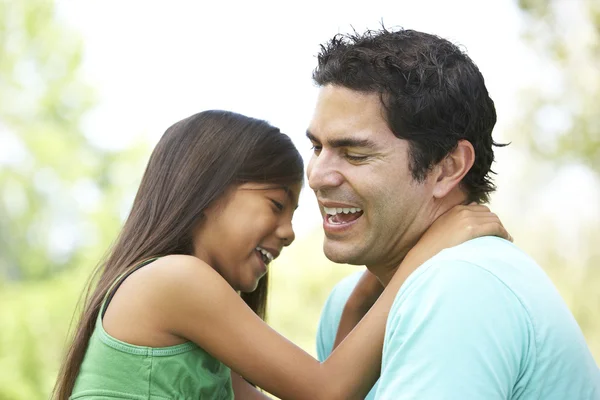 Father Daughter Park — Stock Photo, Image