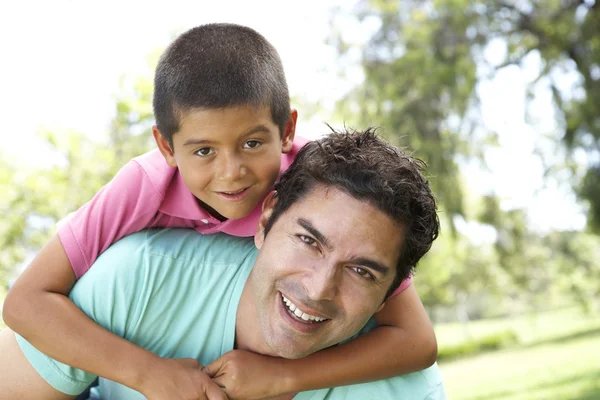Father And Son In Park — Stock Photo, Image