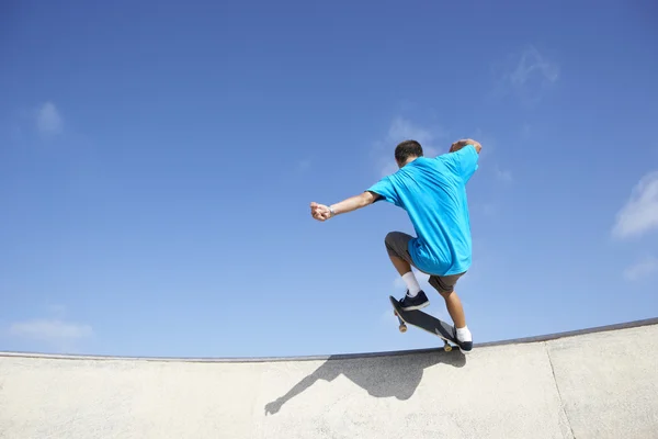 Teenage Boy Skateboard Park — Stock Photo, Image