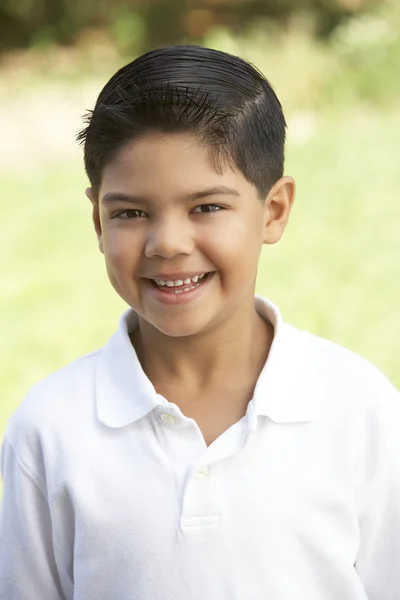 Portrét Mladého Chlapce Parku — Stock fotografie