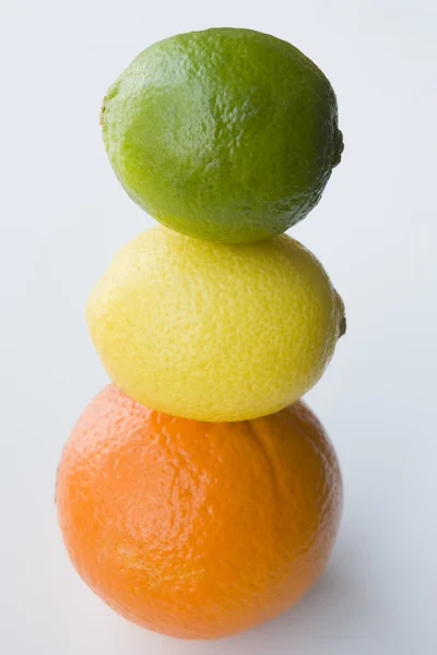 Stack Of Citrus Fruit — Stock Photo, Image