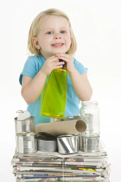 Kind Helpen Met Recycling — Stockfoto