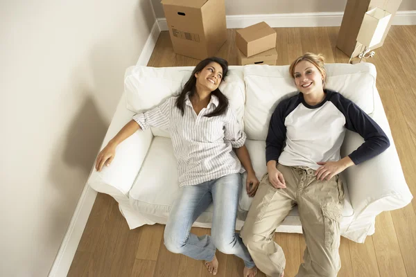 Overhead View Of Friends Moving Into New House — Stock Photo, Image