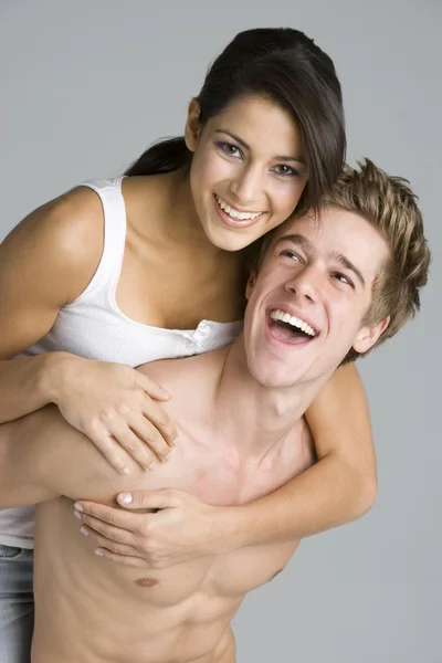 セクシーな若いカップルの肖像画 — ストック写真