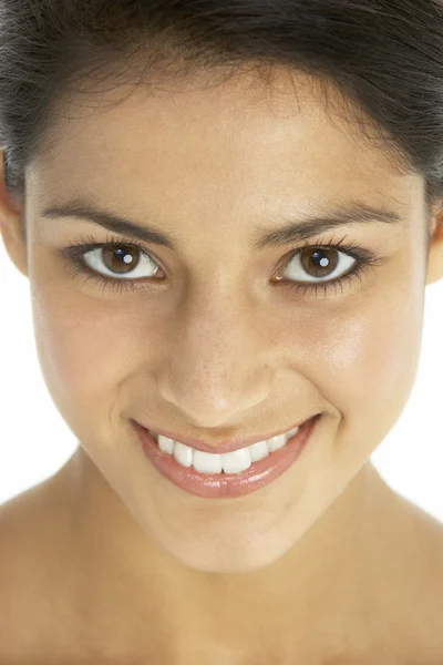 Smiling Portrait Of Young Woman — Stock Photo, Image