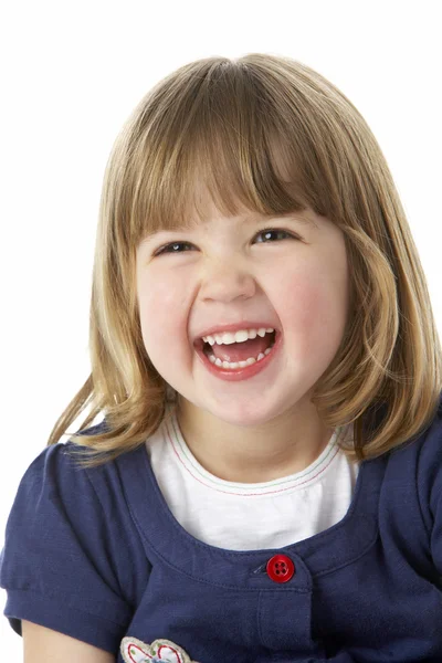 Studio porträtt av skrattande ung flicka — Stockfoto